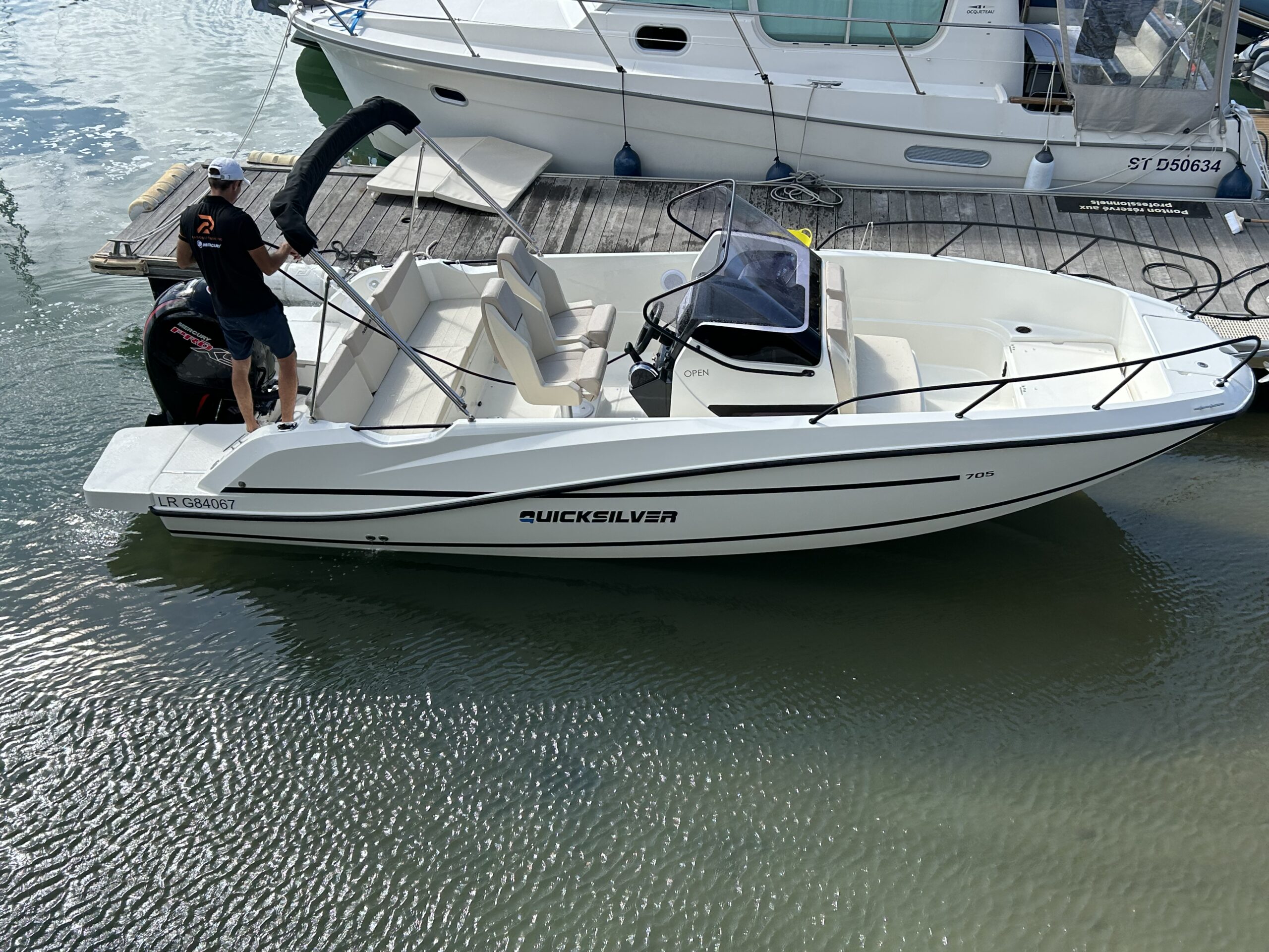 Quicksilver 705 Open – Image 2